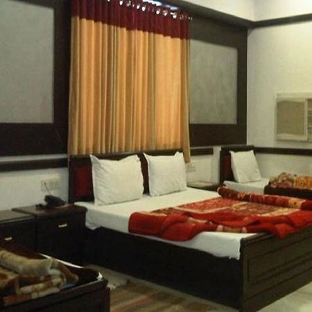 Hotel Ambaji International Ranpur Екстериор снимка