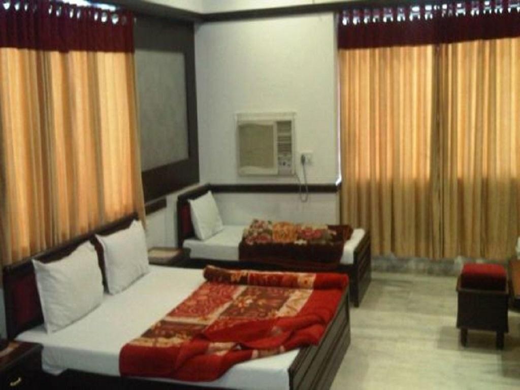 Hotel Ambaji International Ranpur Екстериор снимка