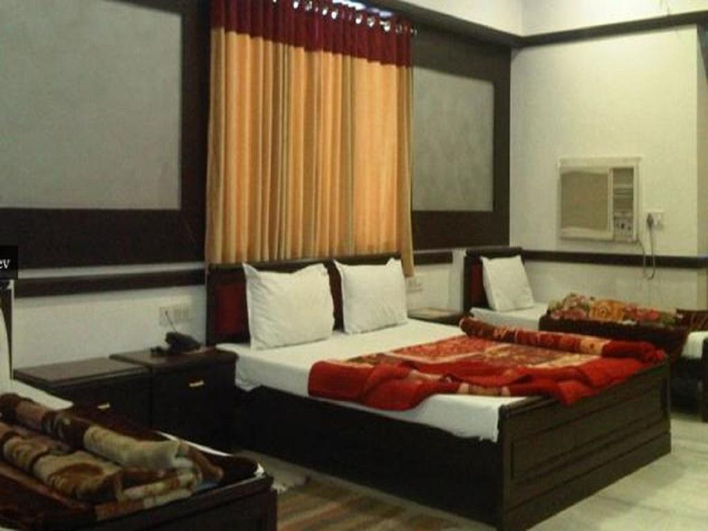 Hotel Ambaji International Ranpur Екстериор снимка