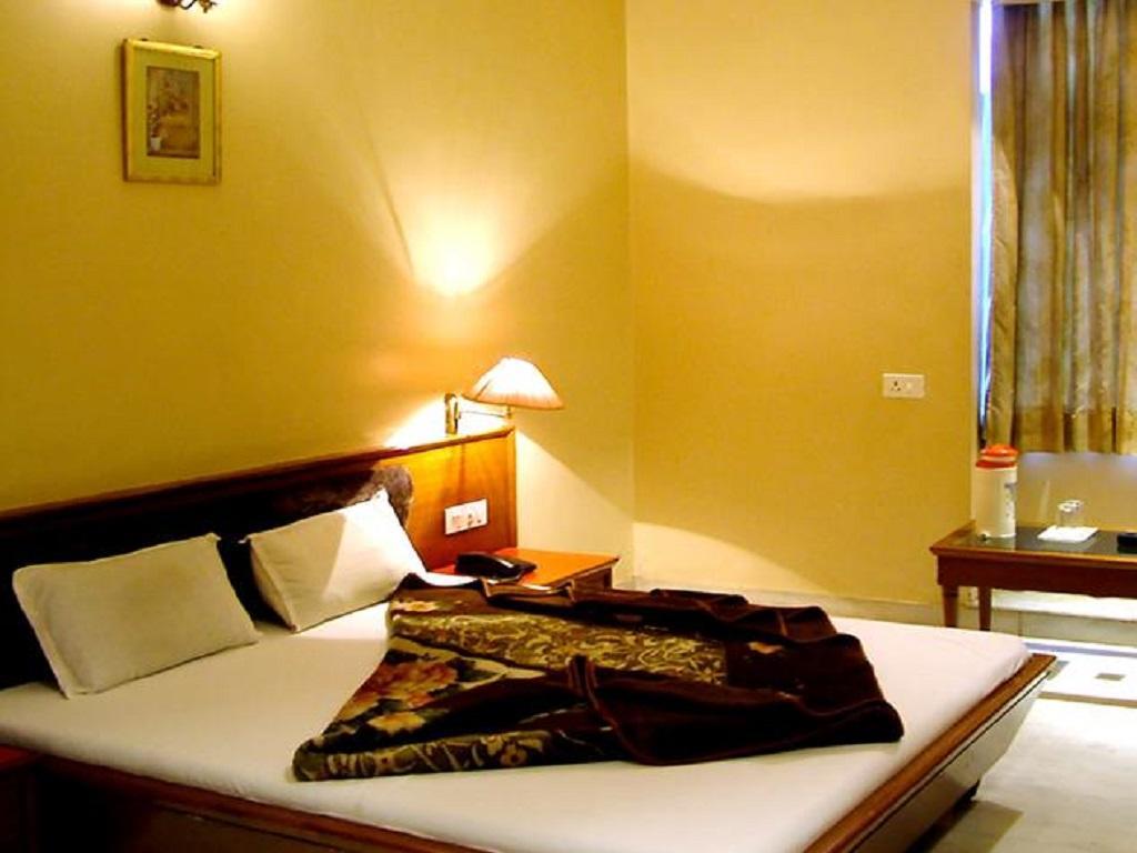 Hotel Ambaji International Ranpur Екстериор снимка